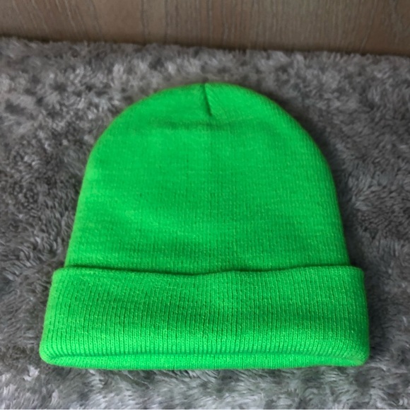 Bright Neon Green Winter Cap Hat Beanie Unisex Accessory Preppy Casual OSFM - Picture 2 of 2